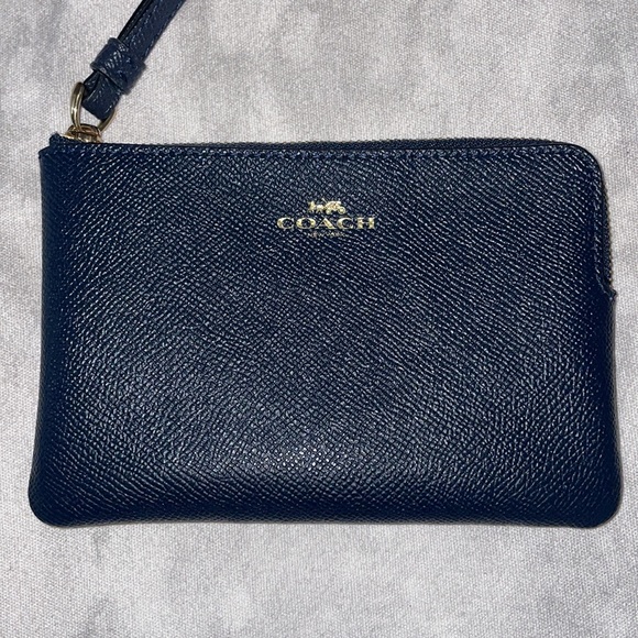 Coach wristlet ~ Authentic - Picture 2 of 5